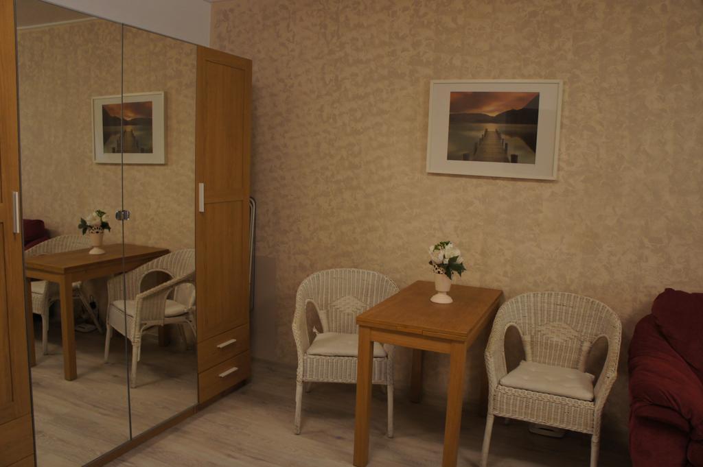 Agentia H Accommodation Бухарест Экстерьер фото