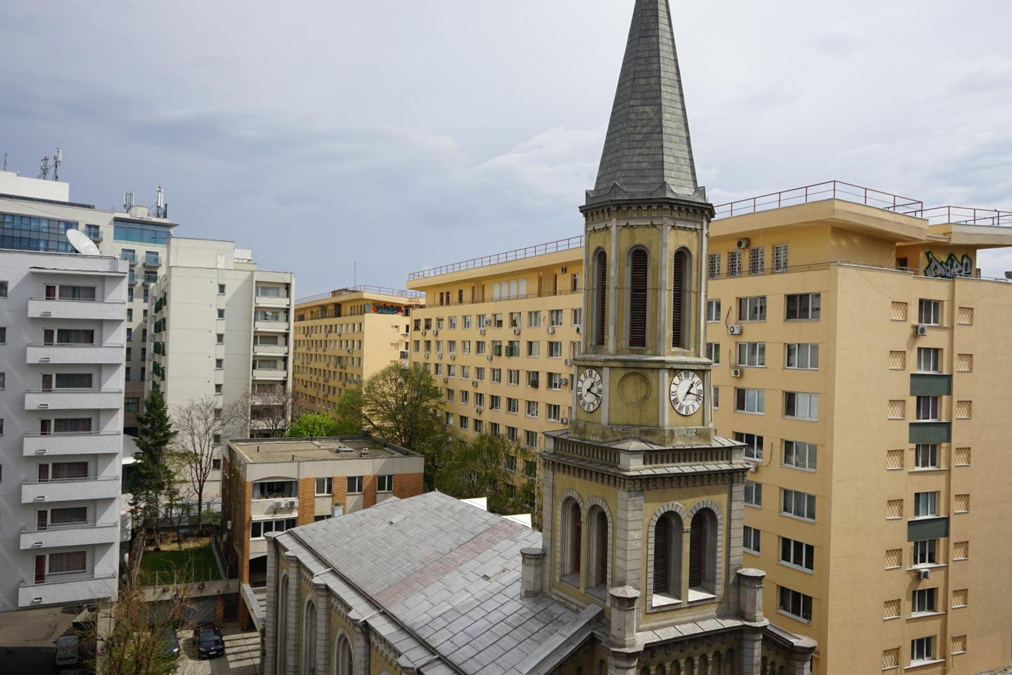 Agentia H Accommodation Бухарест Экстерьер фото