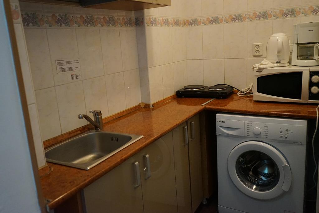 Agentia H Accommodation Бухарест Экстерьер фото