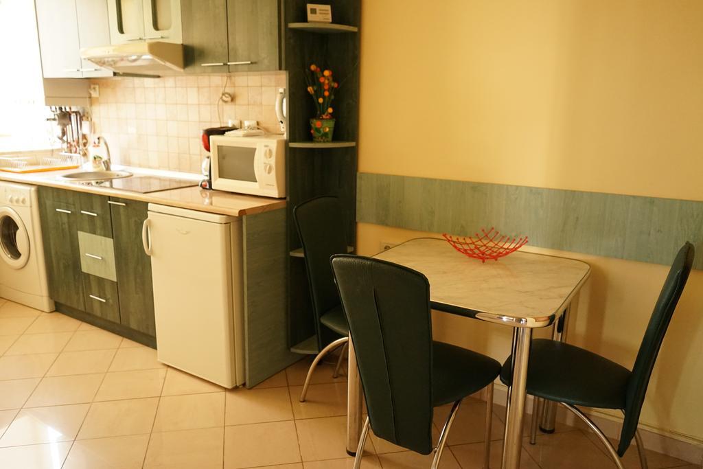 Agentia H Accommodation Бухарест Экстерьер фото